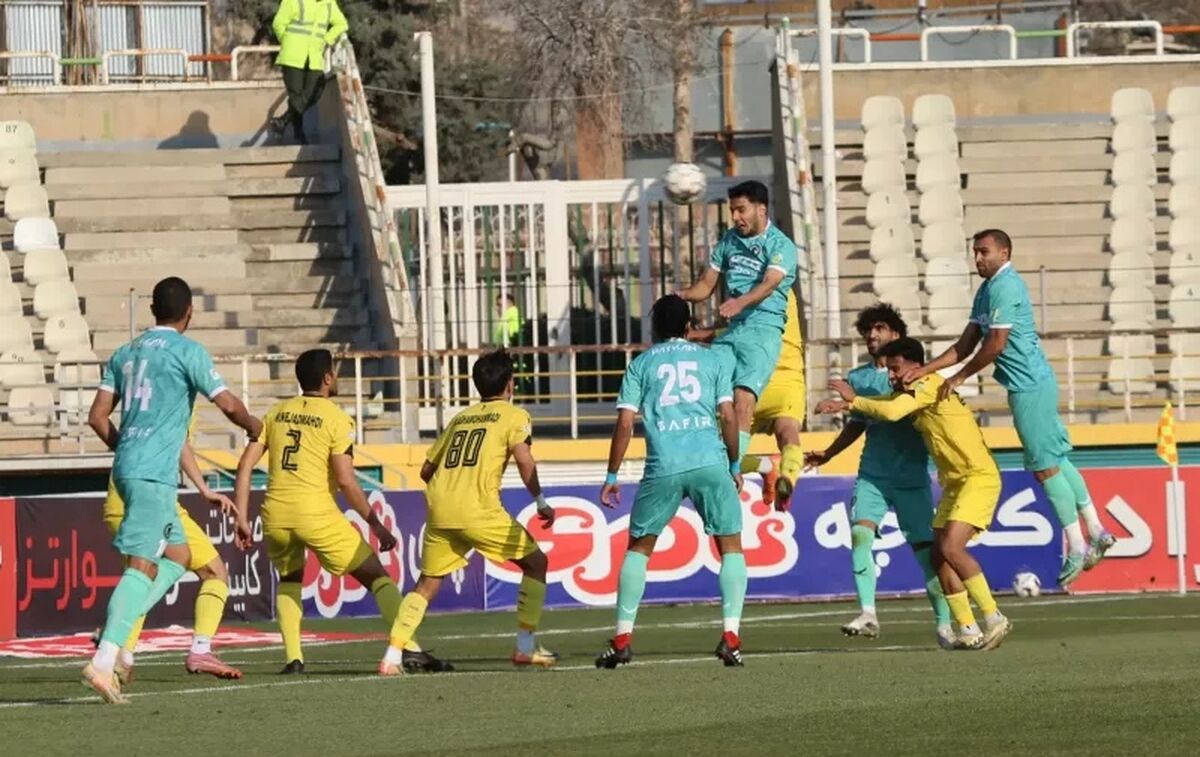 پیکان 0 - شمس‌آذر 1: نجات و برد بزرگ با پنالتی/ استاد مساوی از خطر فرار کرد 