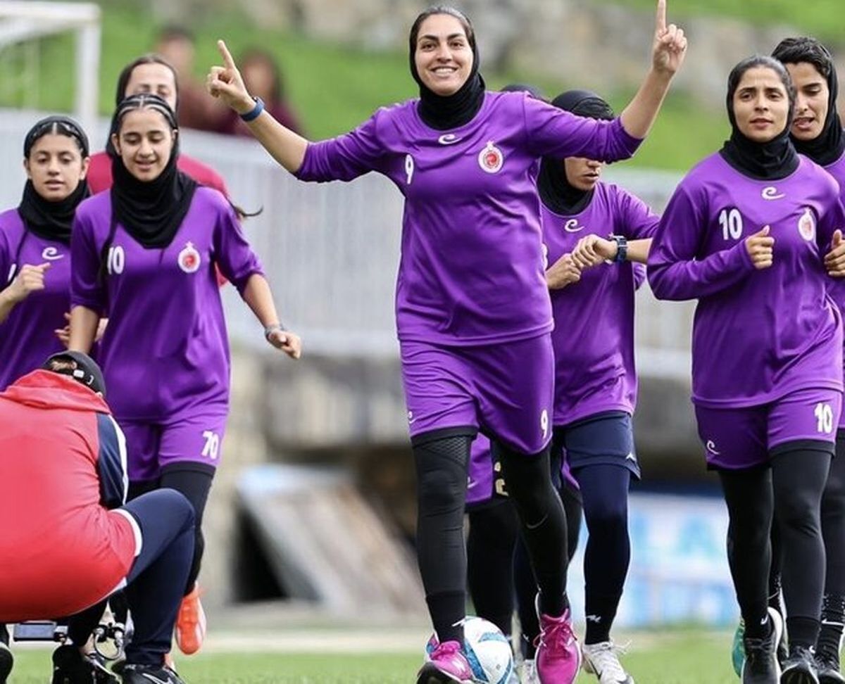 صعود دختران فوتبالیست بم به یک‌چهارم نهایی لیگ قهرمانان آسیا
