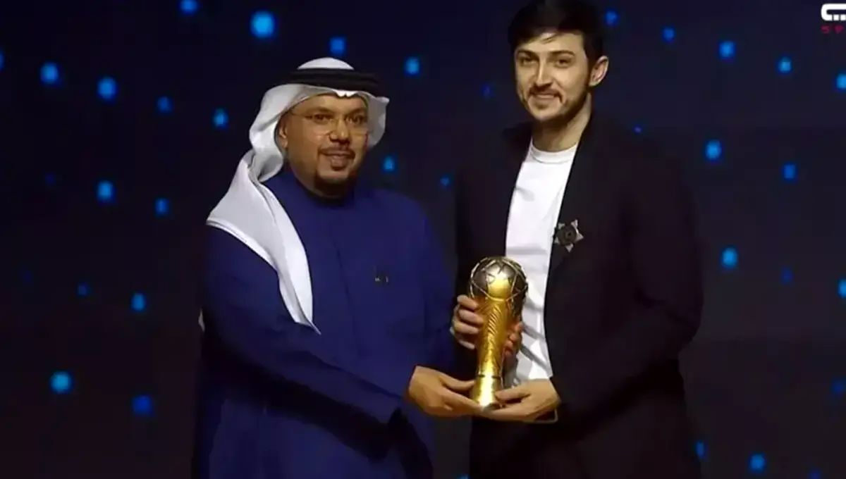 تیپ همسر سردار آزمون در مراسم توپ طلای امارات/ عکس