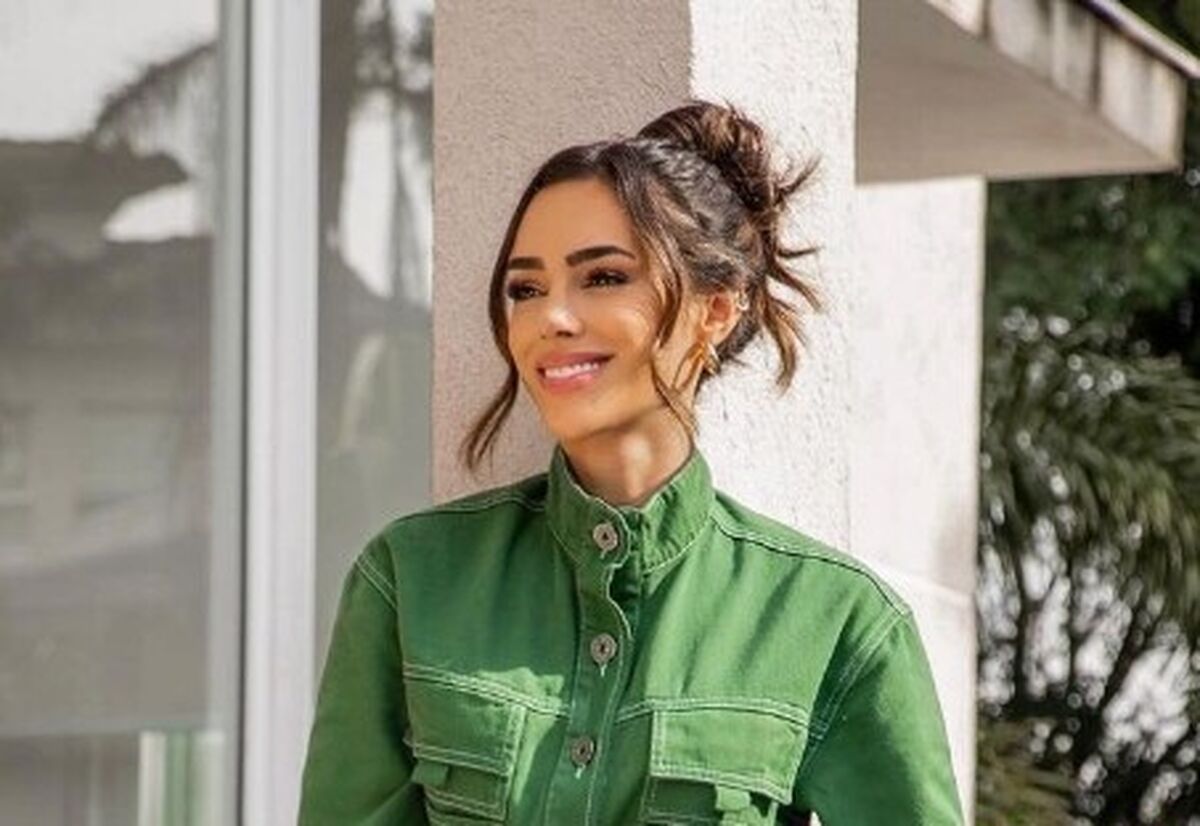 دلفین بازی برونا بیانکاردی، همسر نیمار